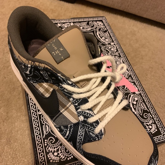 Nike Low Dunk SB Size: Men11 - Picture 7 of 10